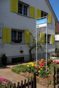 House garden bus stop