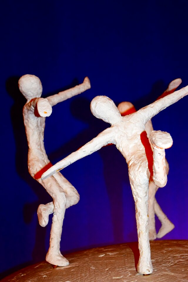 Dance gypsum movement