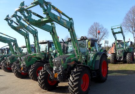 Tractor fendt agriculture photo