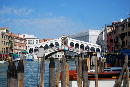 Channels italy bridge