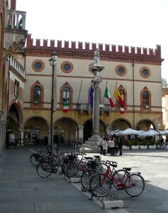 Piazza del popolo town hall piazza