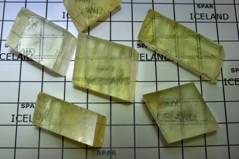Mineral kopalina color stone