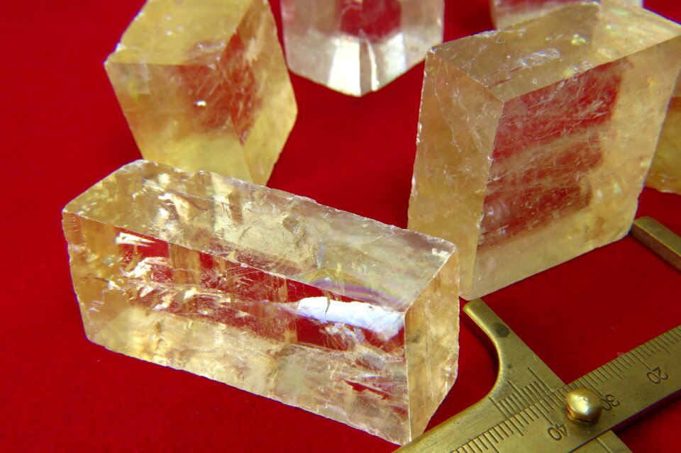 Mineral kopalina color stone