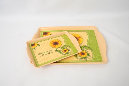 Tray sunflower serving