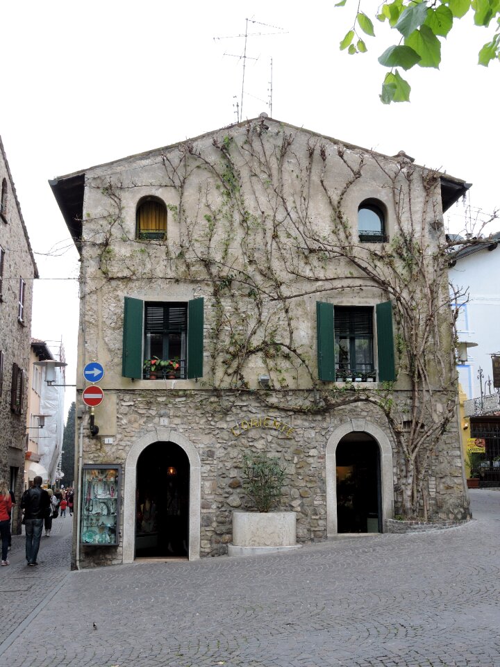 Sirmione window door