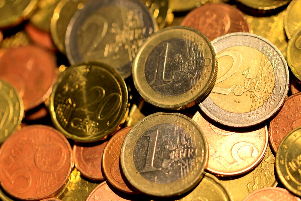 Cash currency bank