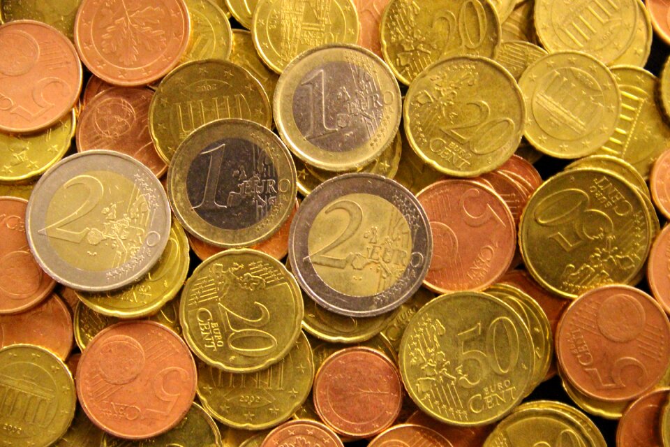 Cash currency bank