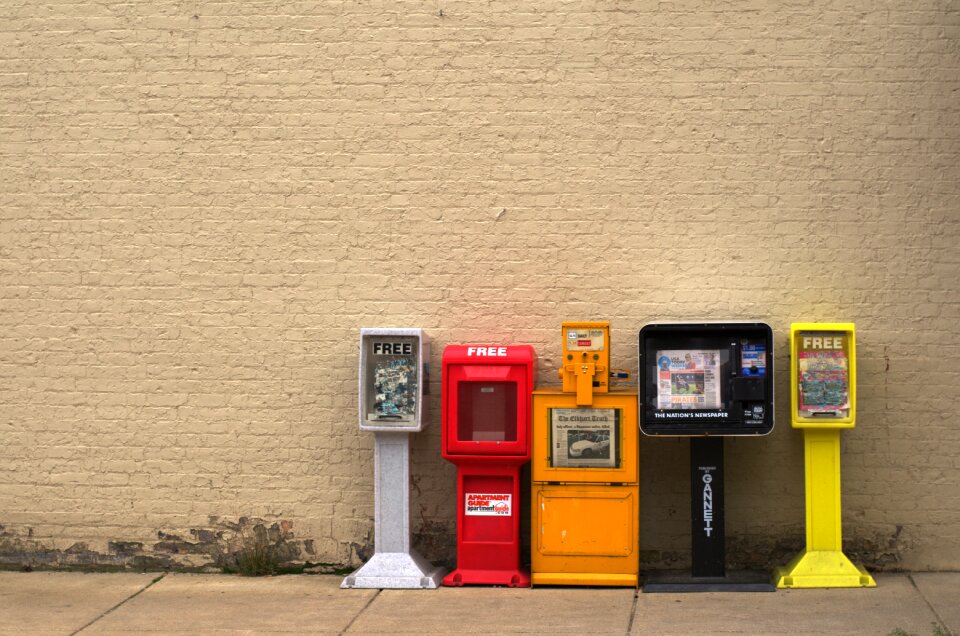 Design color newspaper