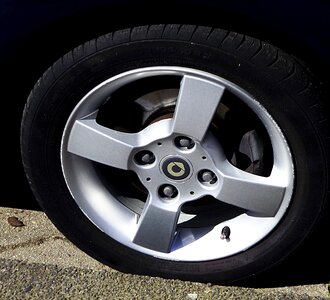 Wheels auto tires alloy wheels photo