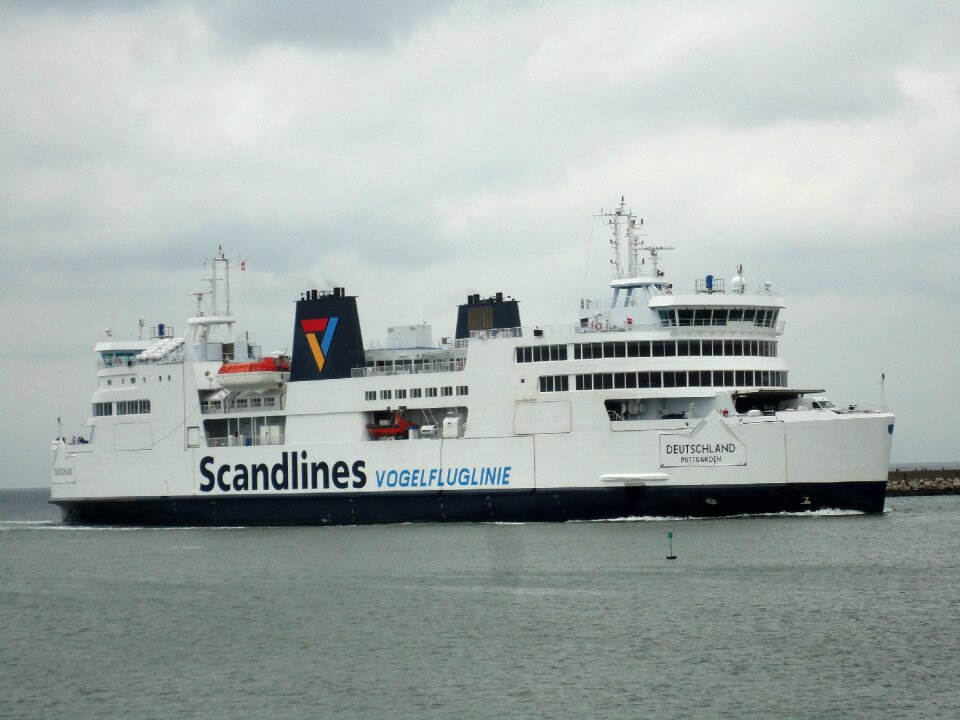 Ship passenger ship clouds