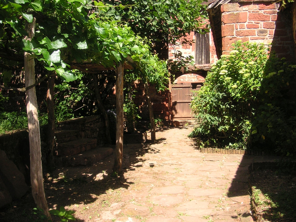 Shadows sandstone house france