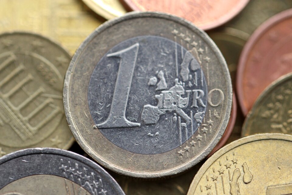 Business cash metal
