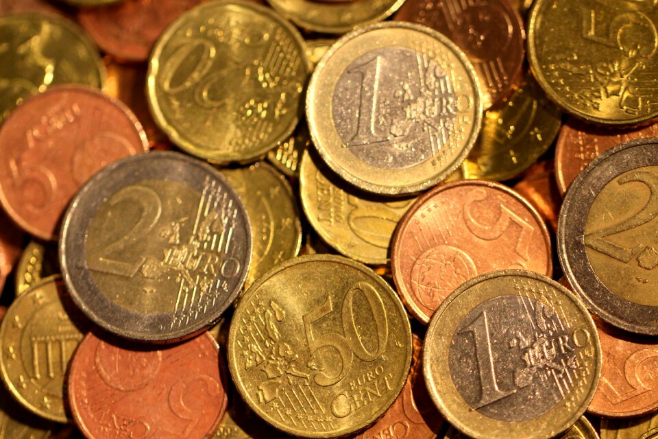 Cash currency bank