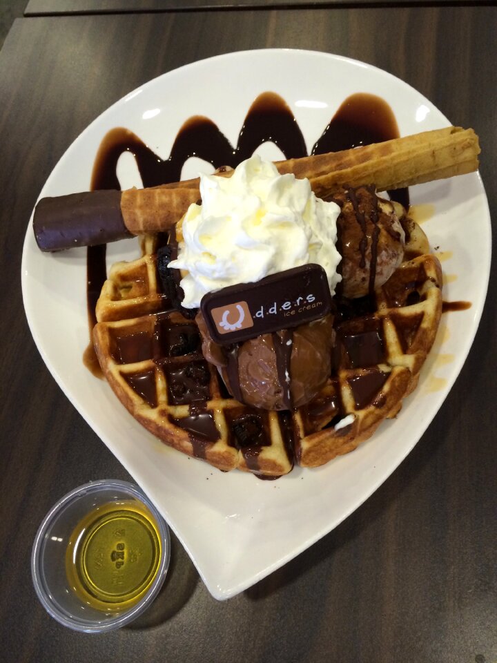 Plate whipped cream chocolate