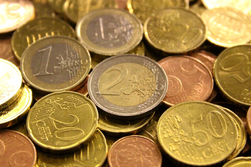 Cash currency bank