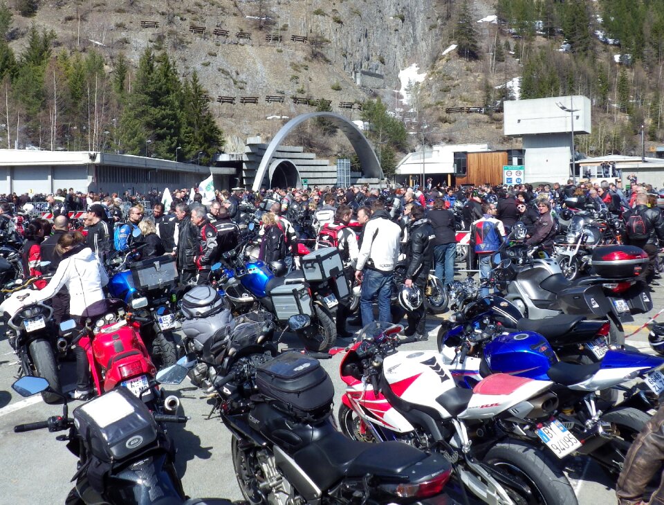 Moto memorial sword coordination motorcyclists