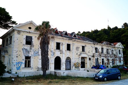Hotels abandoned destroyed