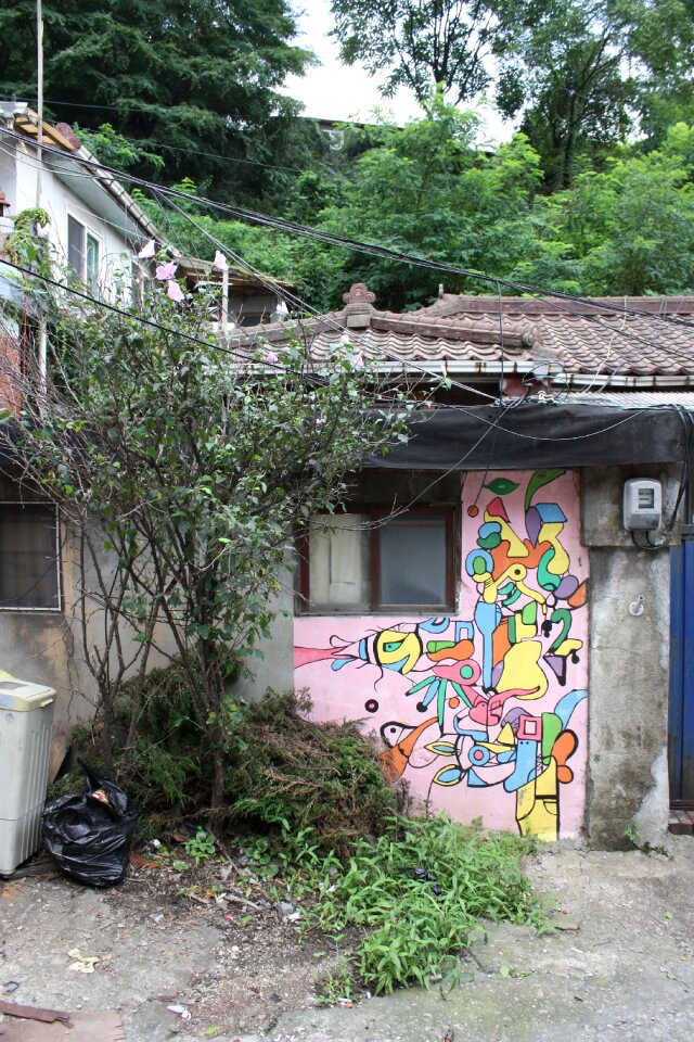 Feel wall graffiti