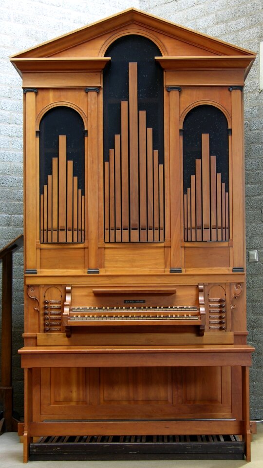 Pipe organ church music