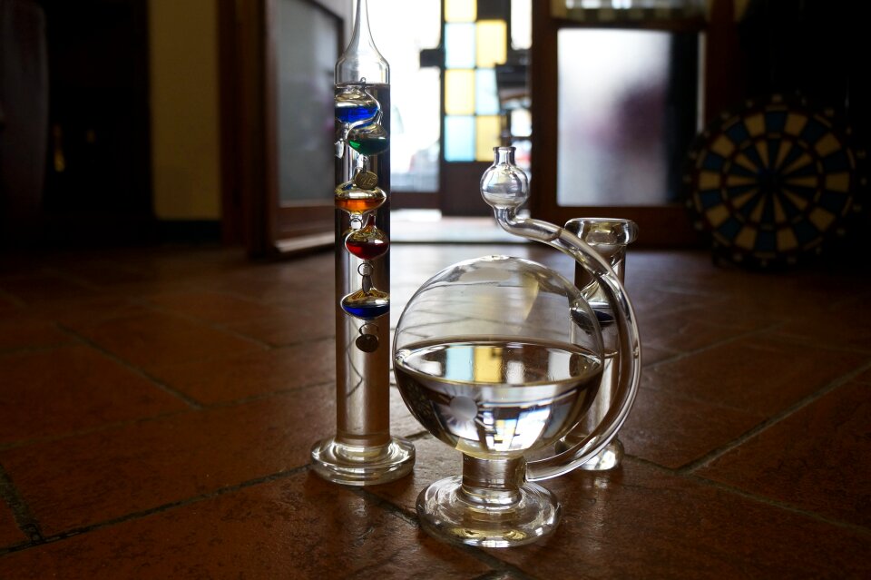 Barometer hourglass thermometer