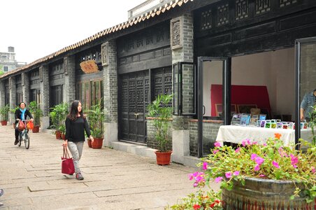 Canton huangpu old port street art