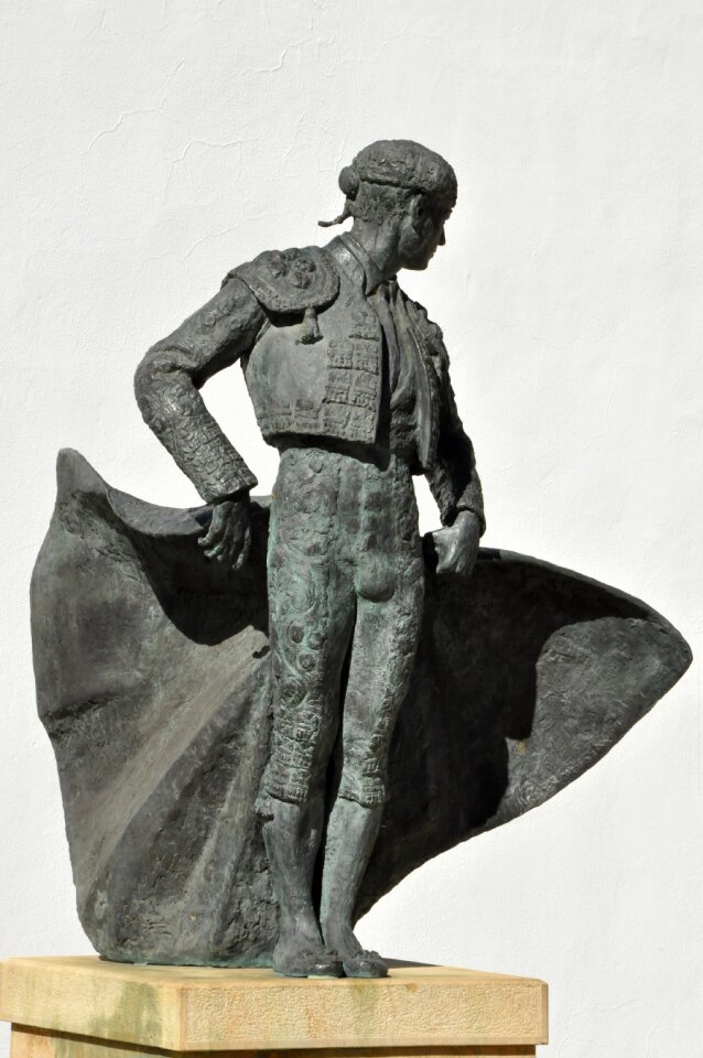 Male spain roundabout