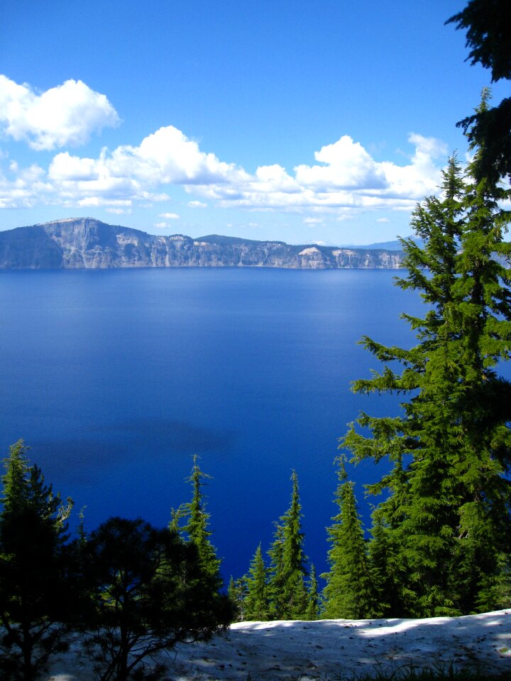 Oregon cascade volcano photo