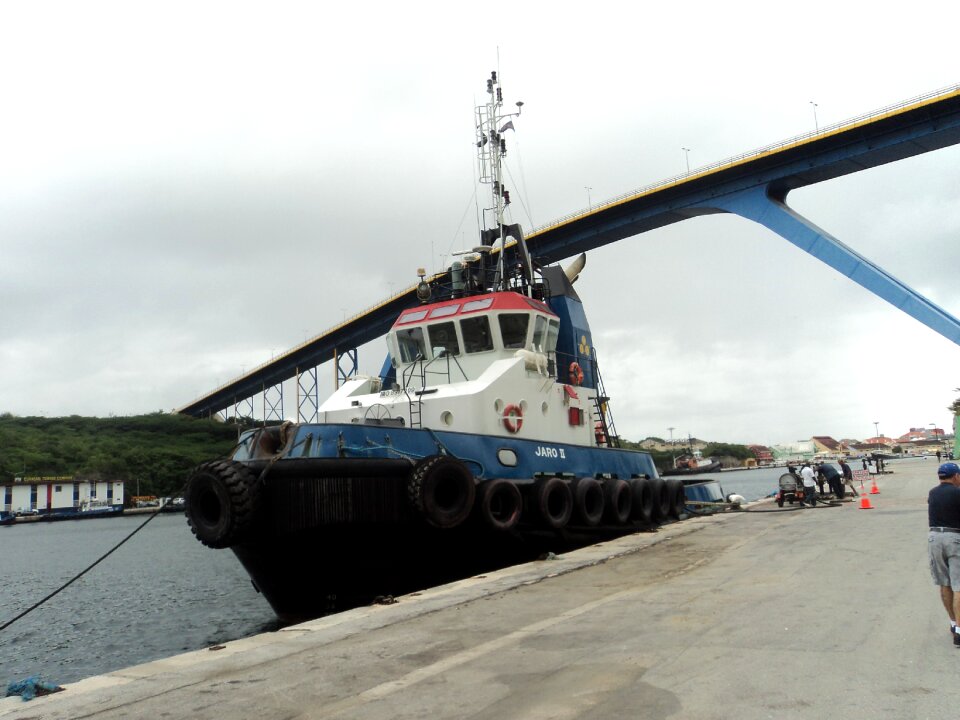 Boat trailer engine