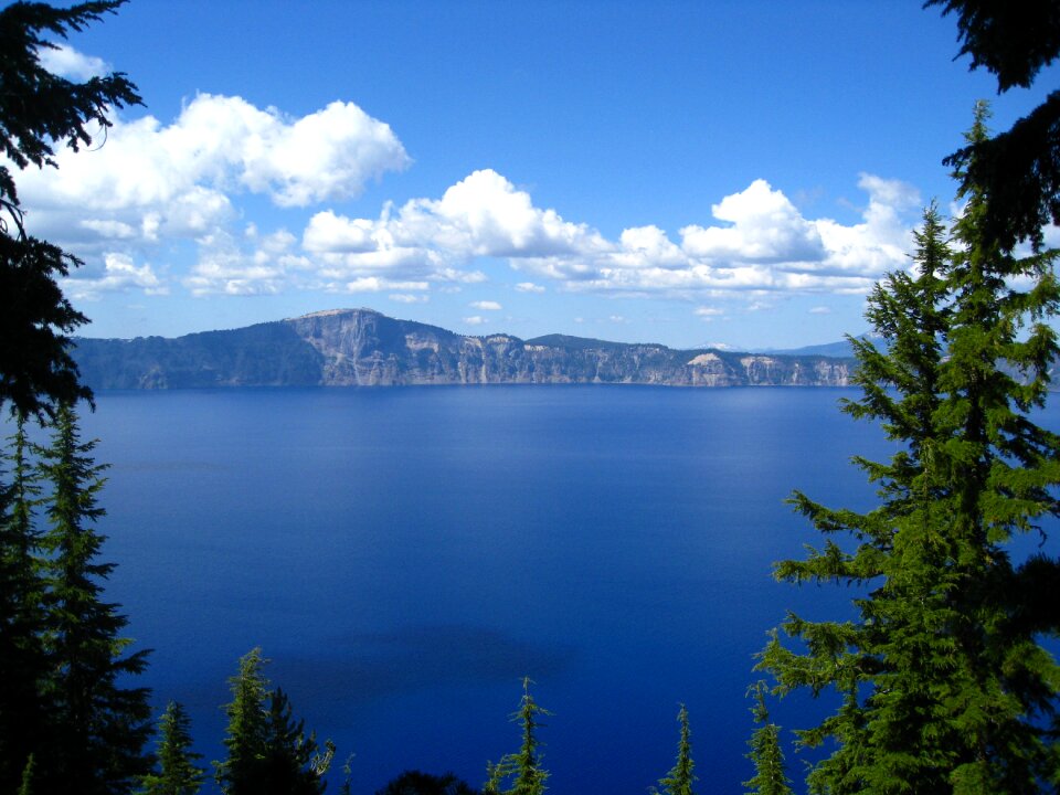 Oregon cascade volcano photo