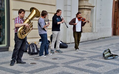 Group musicians street