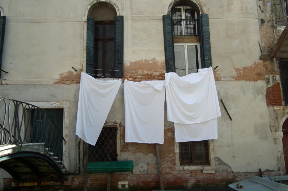 Drying linen window