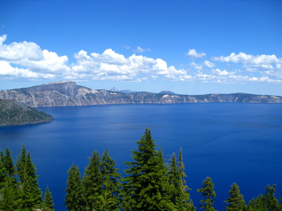 Oregon cascade volcano photo