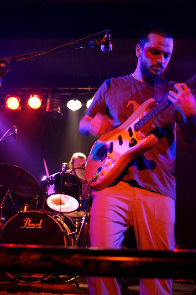 Live rock performer