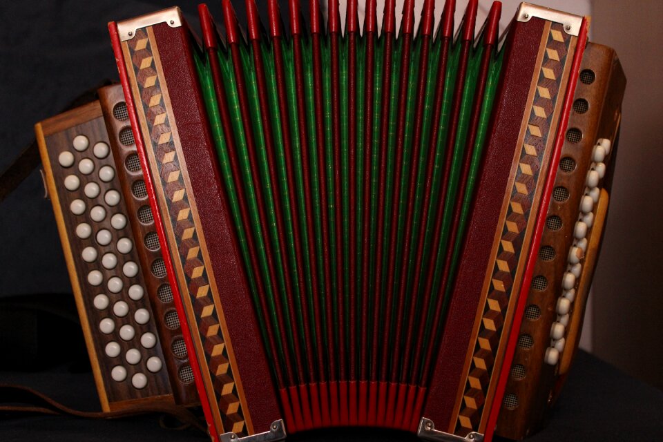 Music instrument tradition