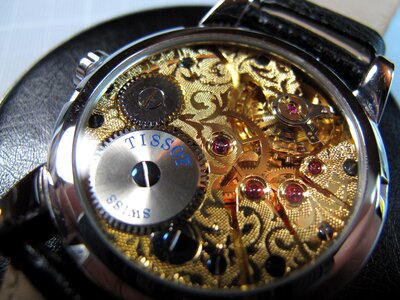 Mechanical wristwatch unitas photo