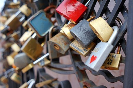 Lock love grid