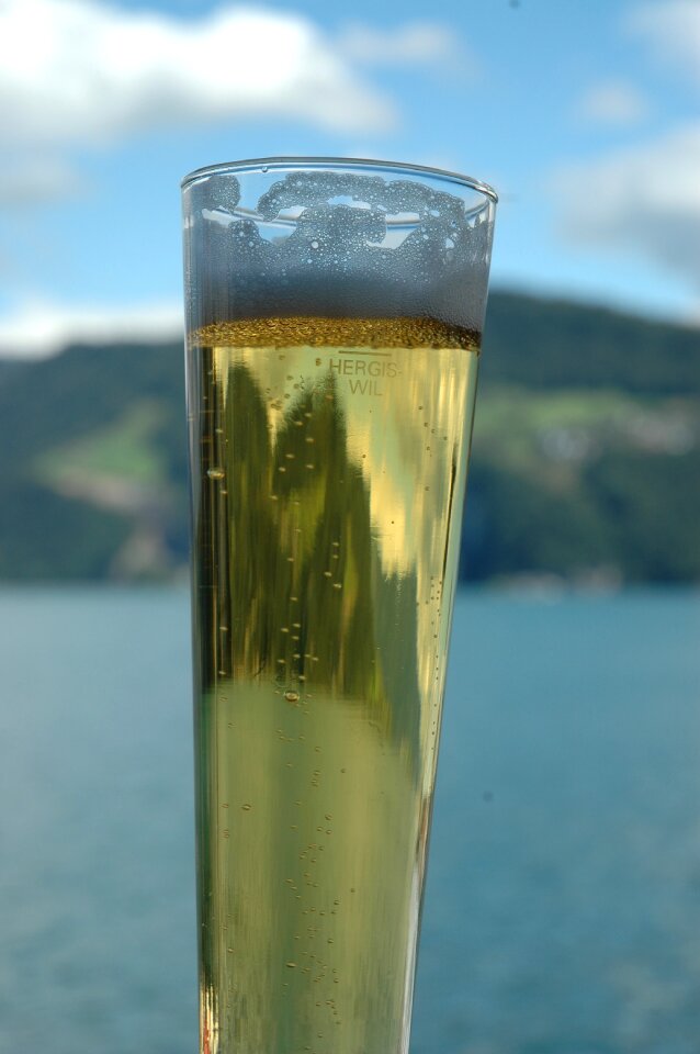 Refreshment mirroring summer