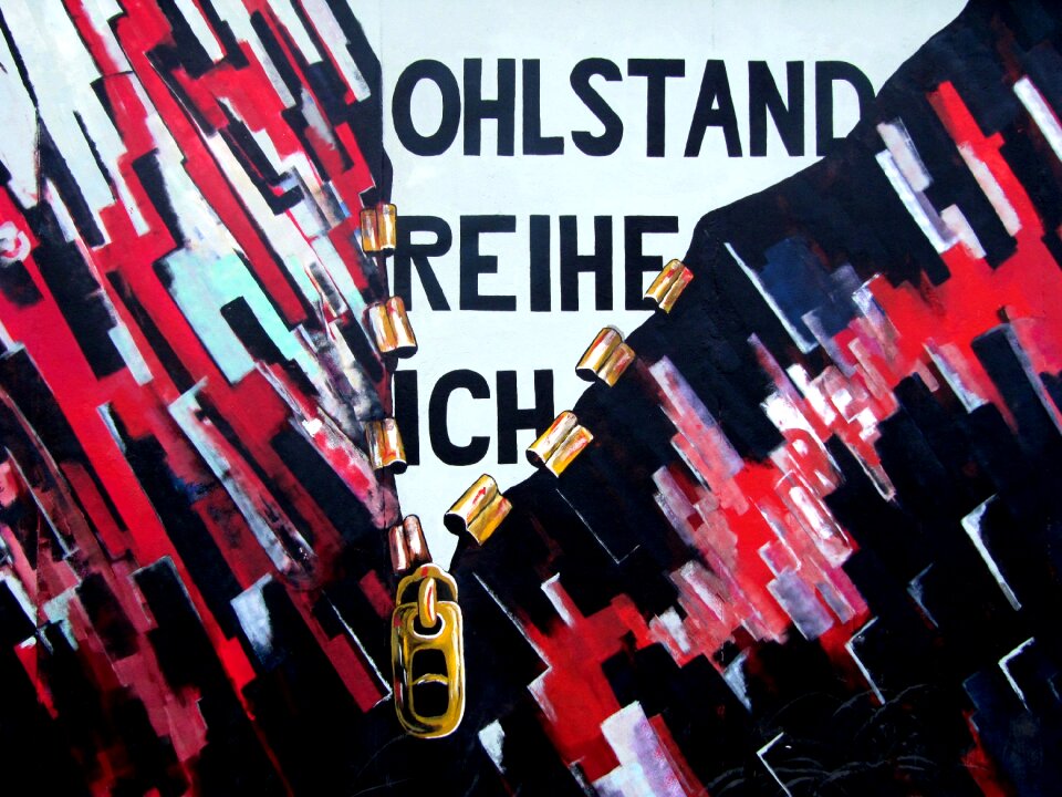 Berlin east side gallery art