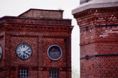 Factory clinker clock