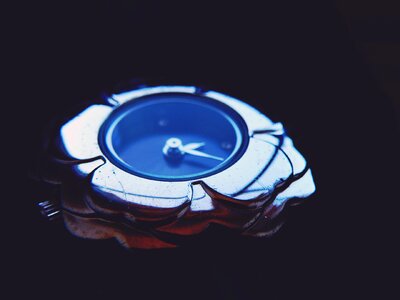 Dial the hands silver
