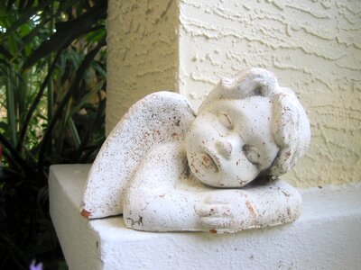 Sculpture angel statue
