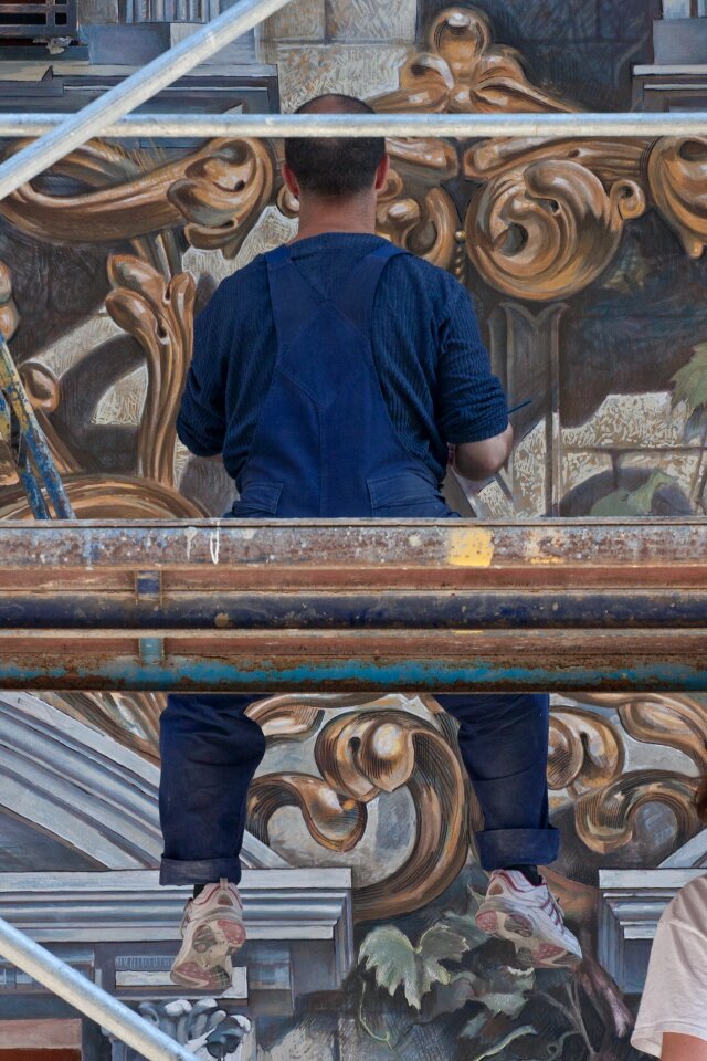 Construction painting fresco