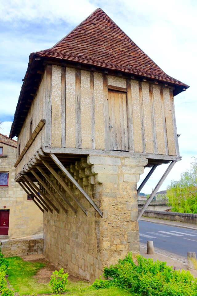 Stilts construction building
