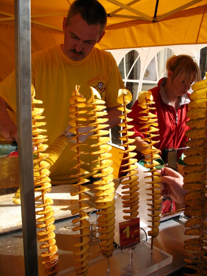 Riga the seller fries