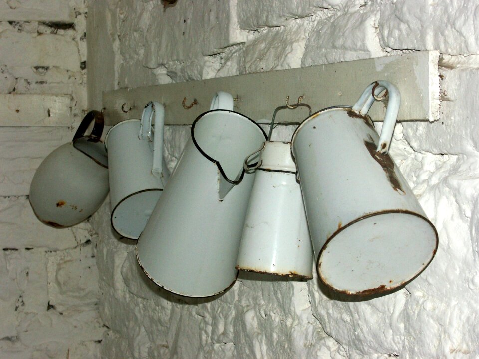 Folk park jugs white