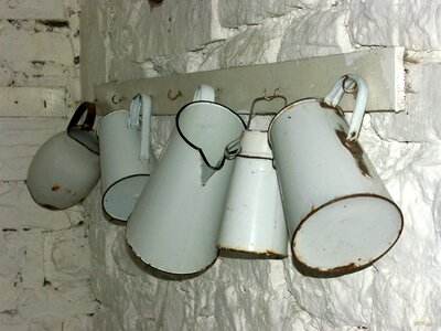 Folk park jugs white