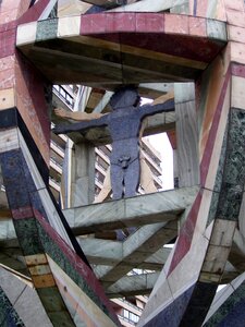 Vitruvian marble statue