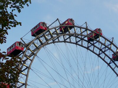 Hustle and bustle ride landmark