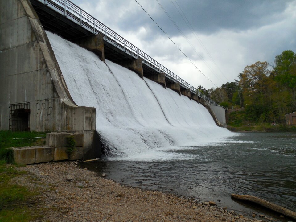 Lake energy reservoir