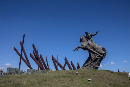 Bronze statue statue equestrian figure hero
